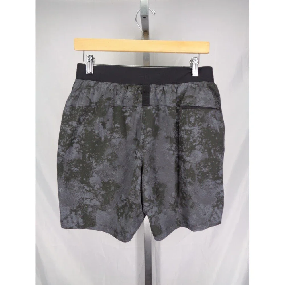 Lululemon License to Train Shorts Tactical Print Lined Size Medium